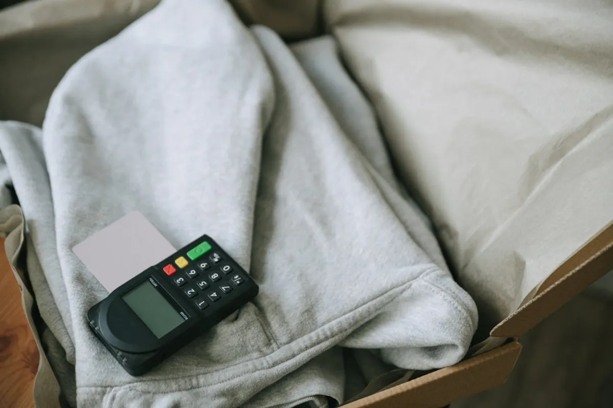 Why Most Online Fashion Returns Are Size-Related (And How to Fix It)